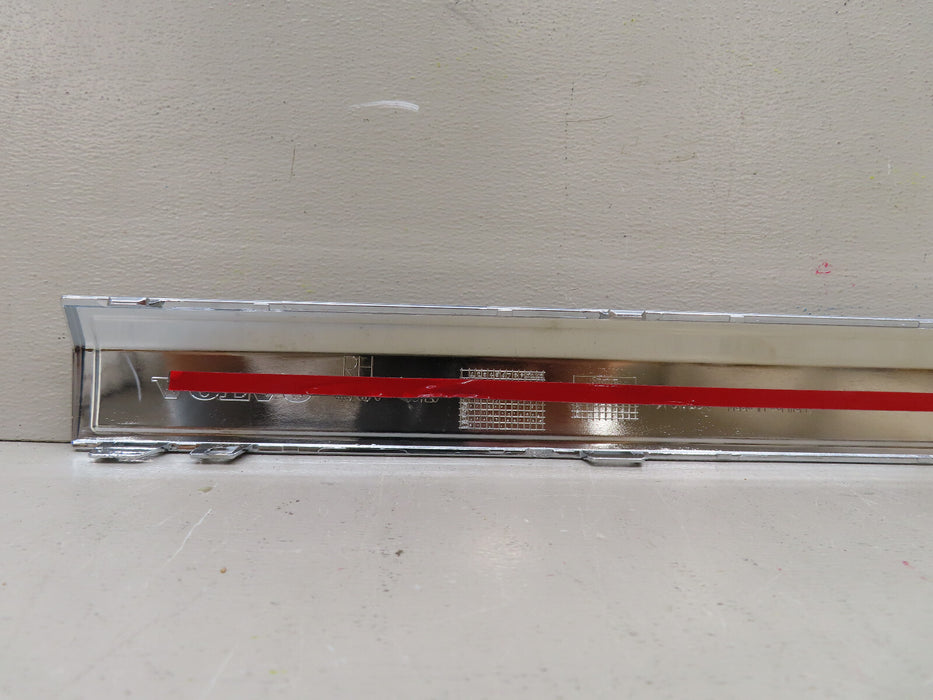 2016-2020 VOLVO XC90 REAR RIGHT PASSENGER LOWER DOOR MOLDING OEM