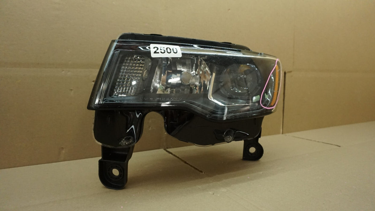 2017-2021 JEEP GRAND CHEROKEE FRONT LEFT DRIVER SIDE HEADLIGHT HALOGEN OEM
