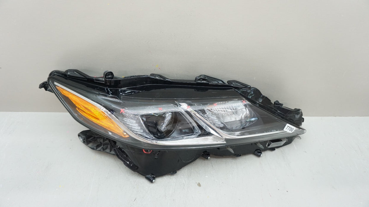 2018-2021 TOYOTA CAMRY FRONT RH RIGHT PASSENGER SIDE HALOGEN HEADLIGHT OEM