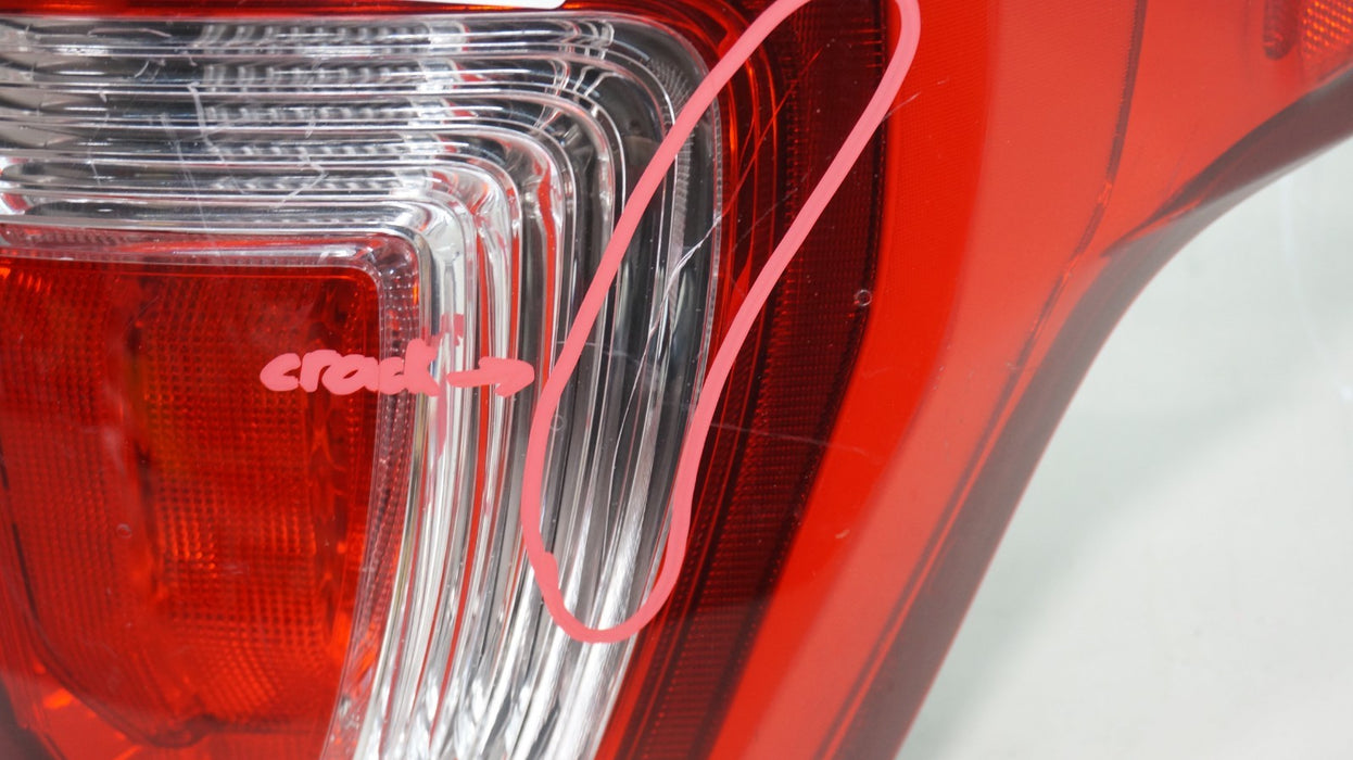 2016-2019 FORD EXPLORER REAR RIGHT PASSENGER SIDE TAIL LIGHT OEM