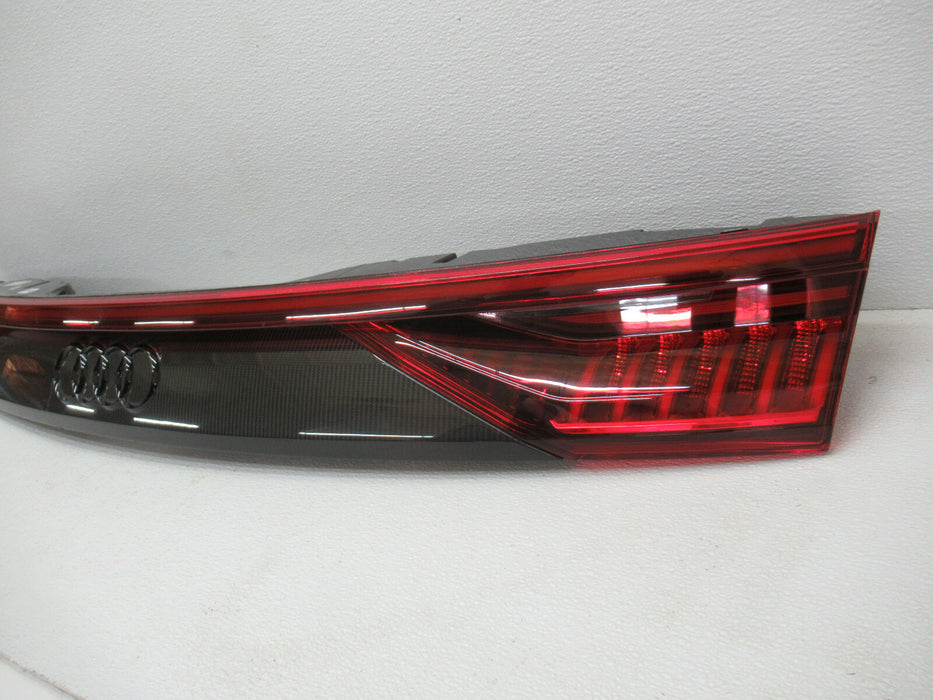 2019 2020 2021 AUDI Q8 RS Q8RS CENTER BRAKE TAIL LIGHT LED CARBON FIBER LAMP OEM