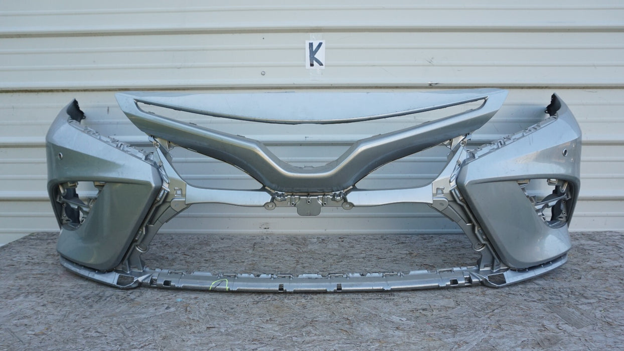 2018-2020 TOYOTA CAMRY FRONT BUMPER PLASTIC COVER FACTORY OEM 18 19 20