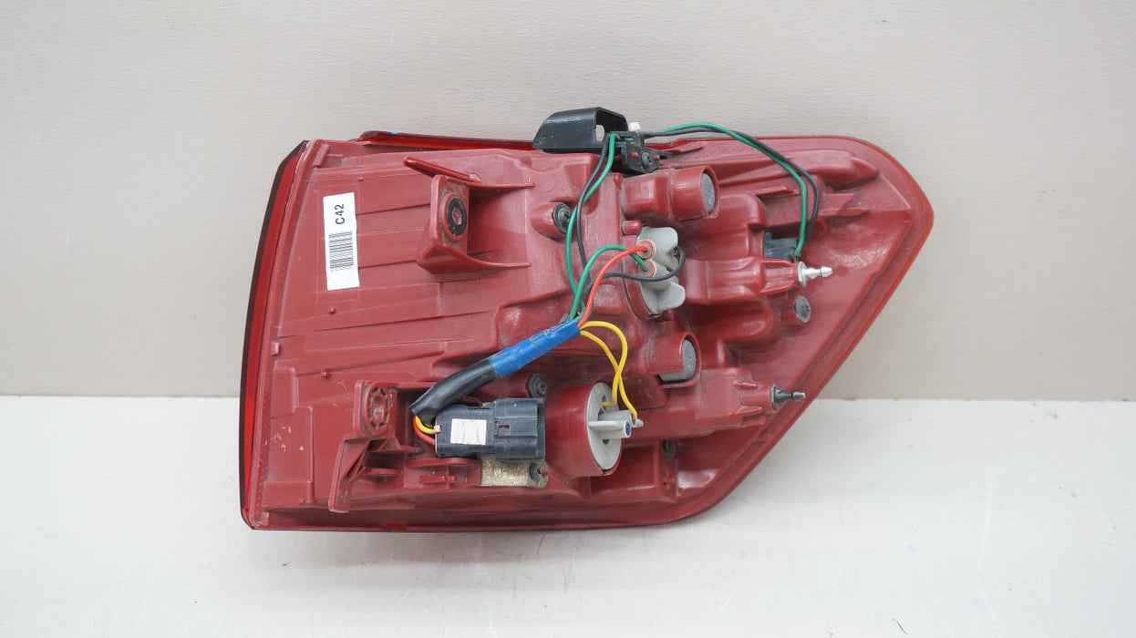 2016-2018 KIA SEDONA REAR LEFT DRIVERS SIDE TAIL LIGHT OEM