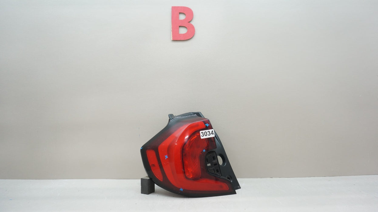 2018-2021 GMC TERRAIN REAR LEFT DRIVER SIDE OUTER TAIL LIGHT OEM 84379497