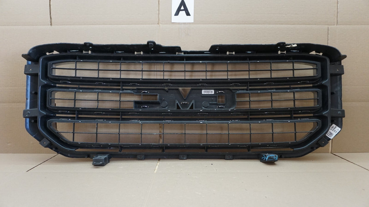 2015 - 2018 GMC YUKON FRONT BUMPER UPPER CENTER EXTERIOR GRILLE GRILL TRIM OEM