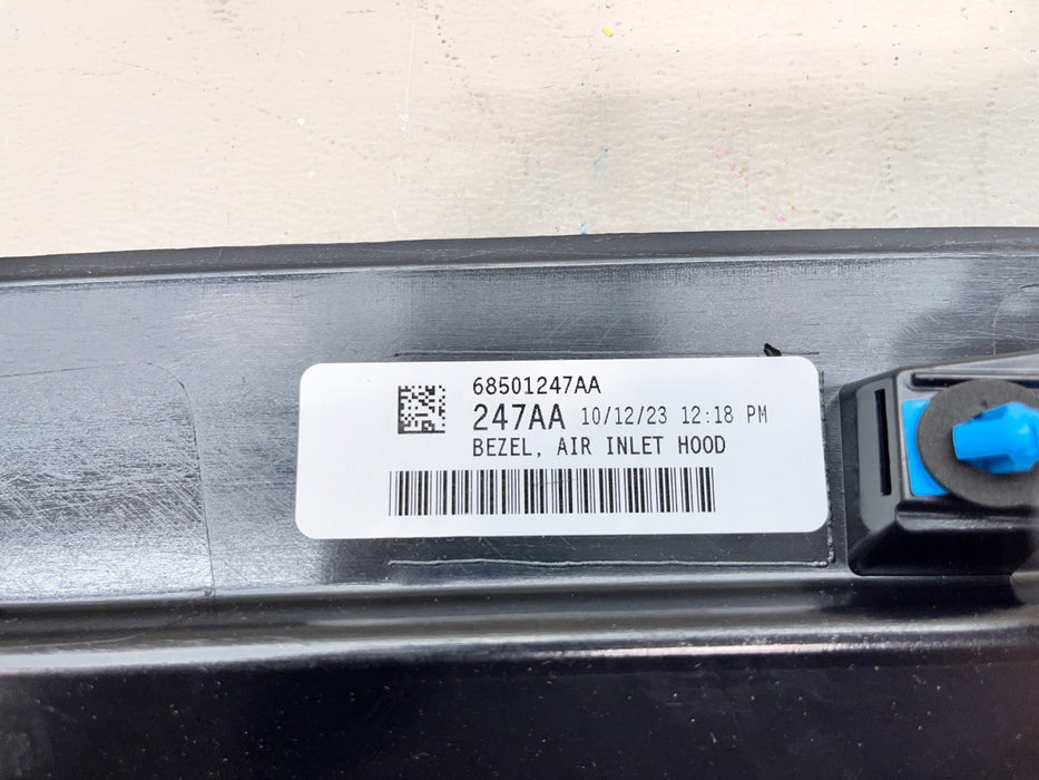2019-2022 DODGE RAM 1500 HOOD BEZEL HOOD SCOOP TRIM 68402886AB OEM