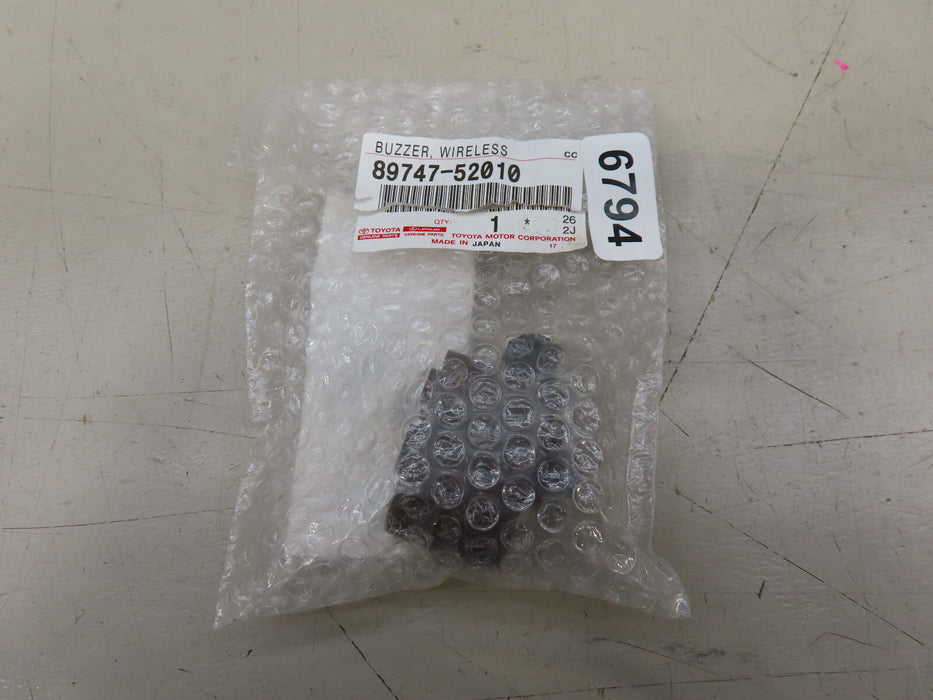TOYOTA WIRELESS DOOR LOCK BUZZER CONTROL MODULE OEM 89747-52010