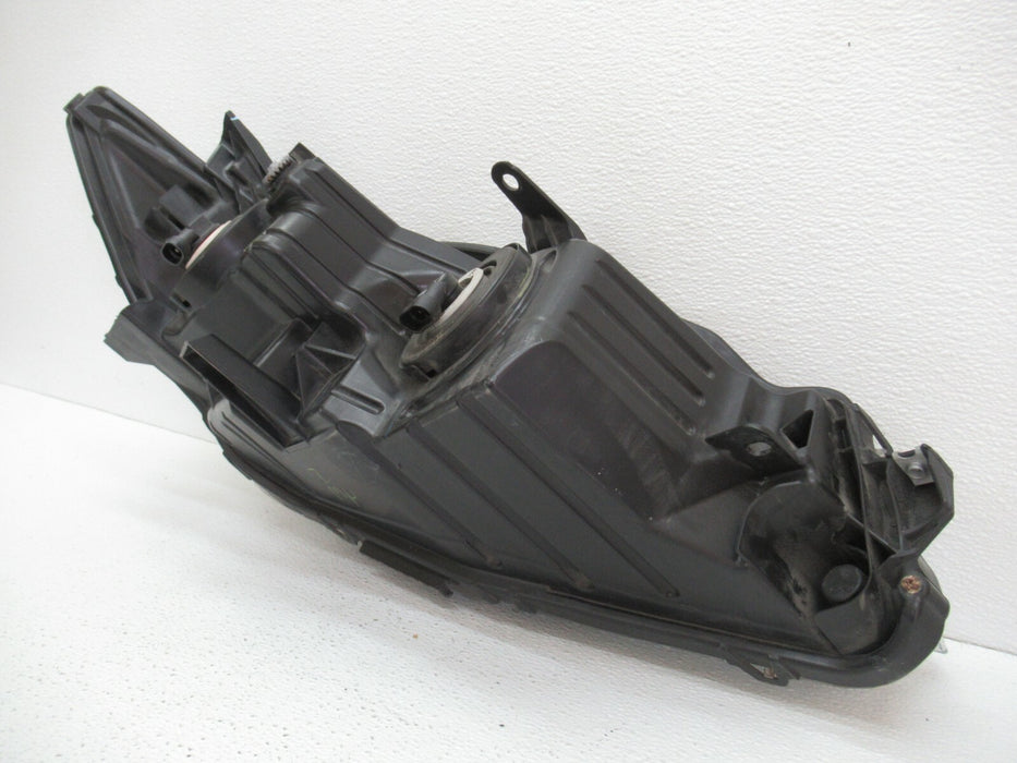 2015-2017 TOYOTA CAMRY FRONT LEFT DRIVER SIDE HEADLIGHT HALOGEN OEM 2394