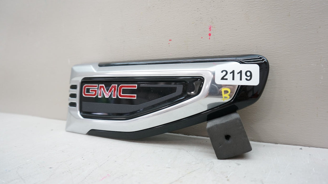2025-2026 GMC YUKON FRONT RIGHT PASSENGER SIDE FENDER EMBLEM BADGE OEM
