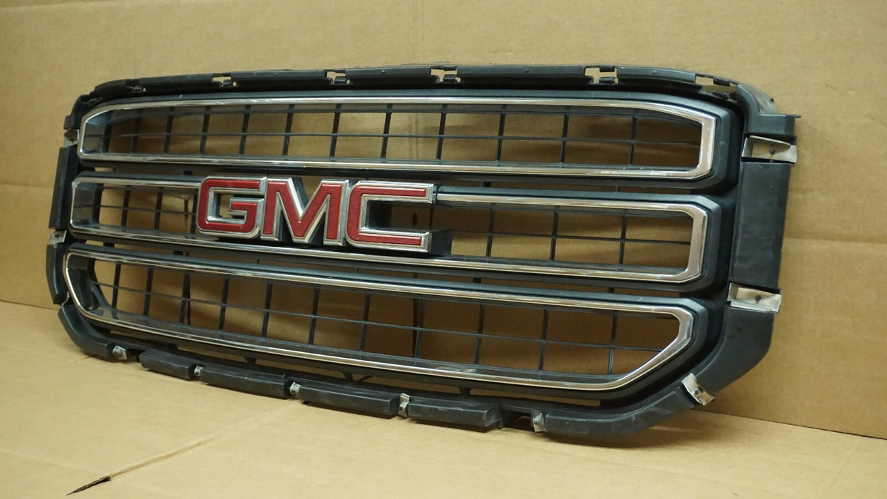 2015-2018 GMC YUKON FRONT BUMPER UPPER CENTER EXTERIOR GRILLE GRILL TRIM OEM