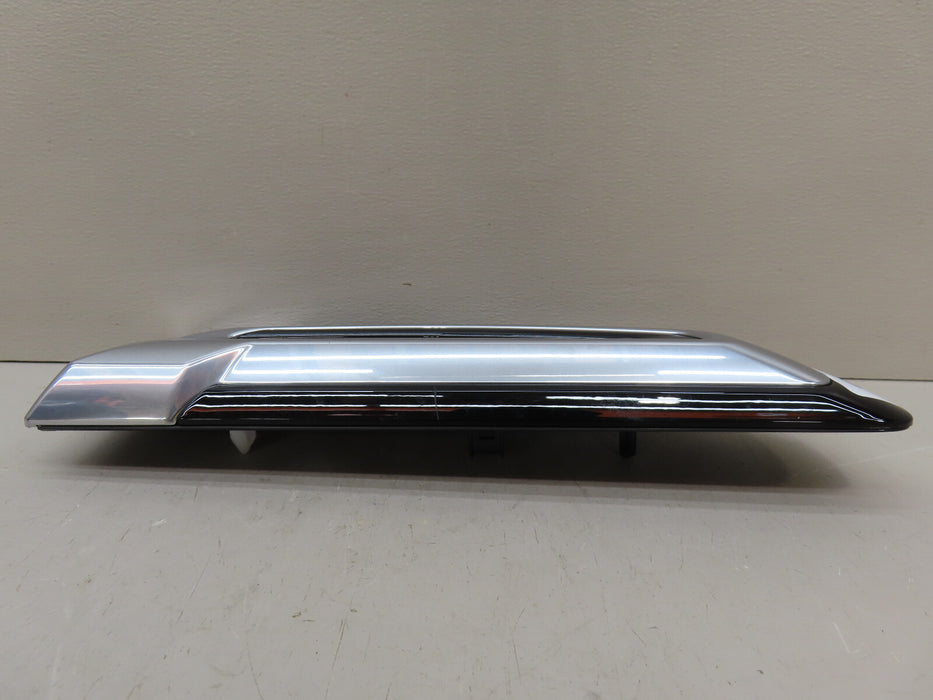 GMC FRONT LEFT DRIVER SIDE FENDER VENT OEM