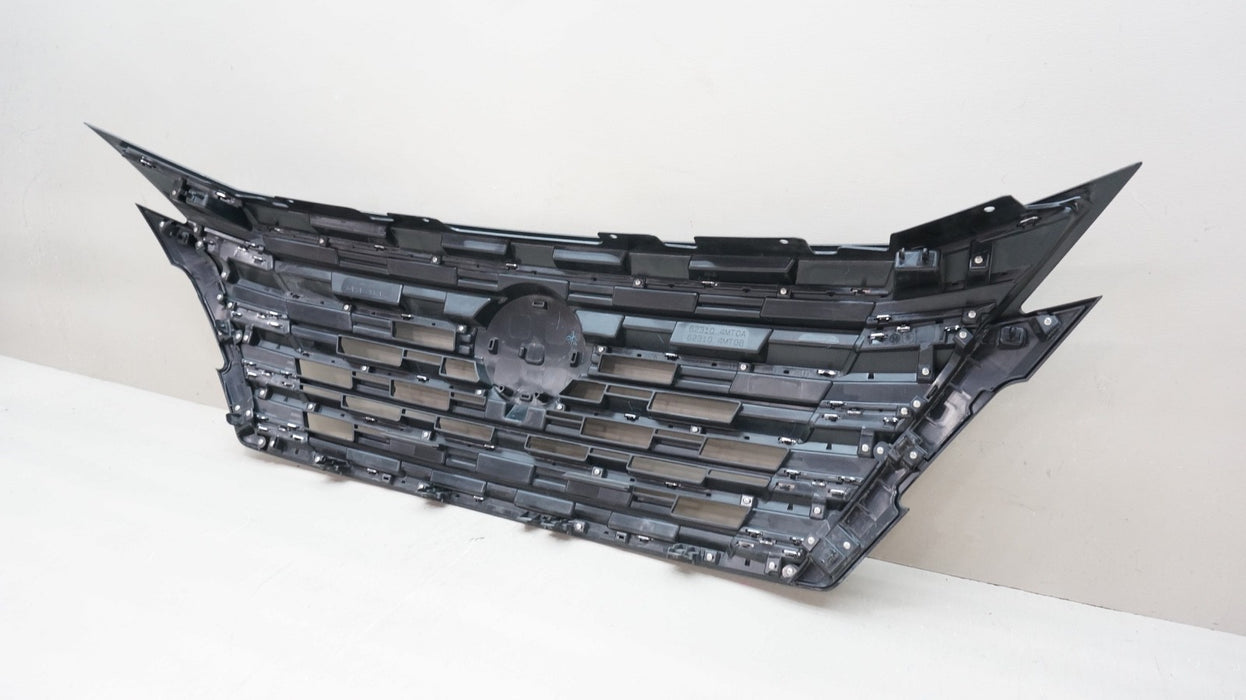 2024-2025 NISSAN ROGUE FRONT BUMPER RADIATOR GRILLE OEM 623104MT0A