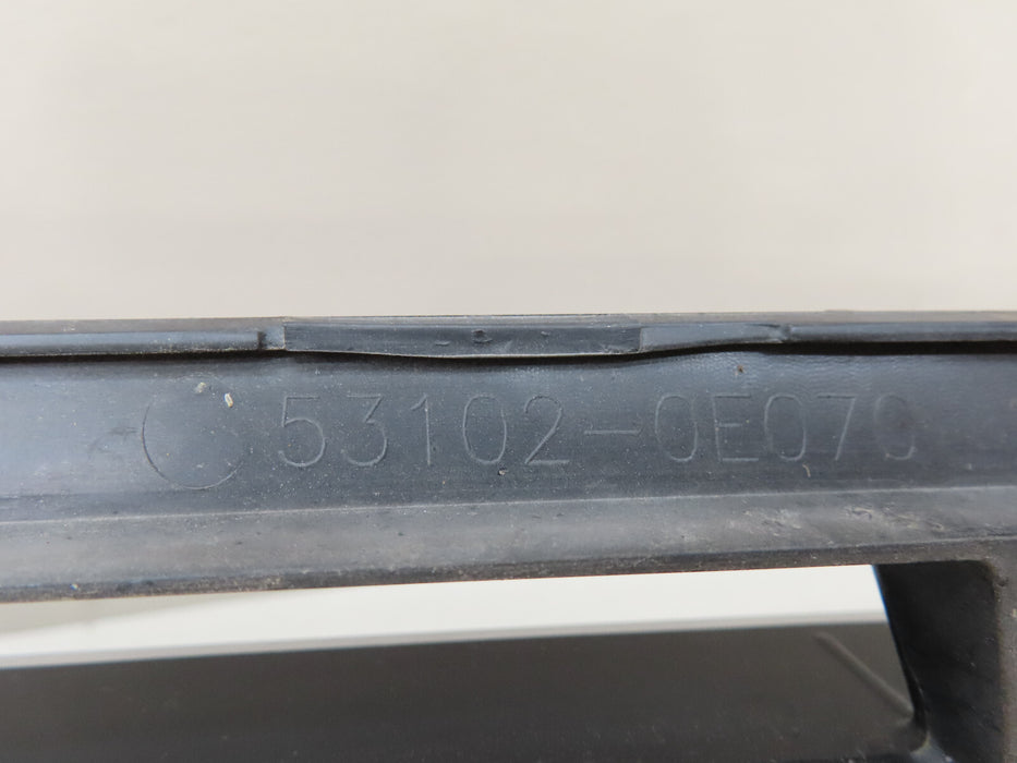 2017-2019 TOYOTA HIGHLANDER FRONT BUMPER RADIATOR GRILLE GRILL OEM