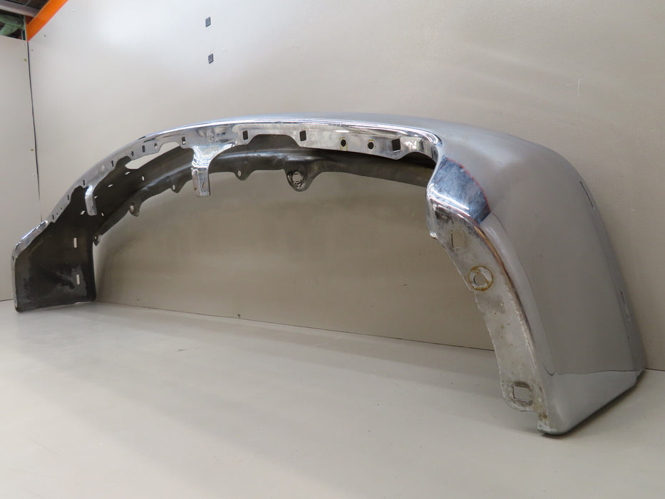 2000-2006 CHEVROLET TAHOE/SUBURBAN FRONT BUMPER METAL OEM