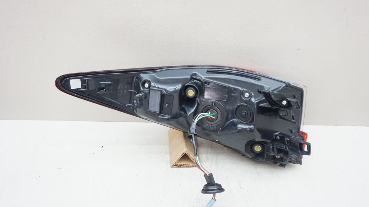 2016-2019 LEXUS RX350 RX450H REAR RH RIGHT PASSENGER SIDE OUTER TAIL LIGHT OEM