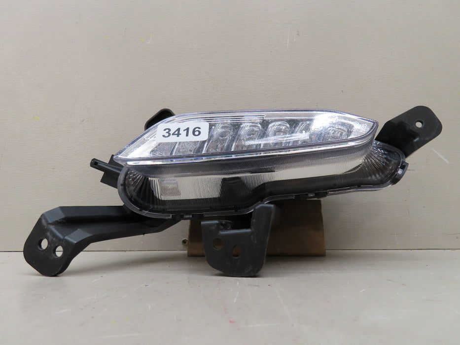 2018 2019 HYUNDAI ELANTRA FRONT RIGHT PASSENGER FOG LIGHT LED OEM 92208-G3