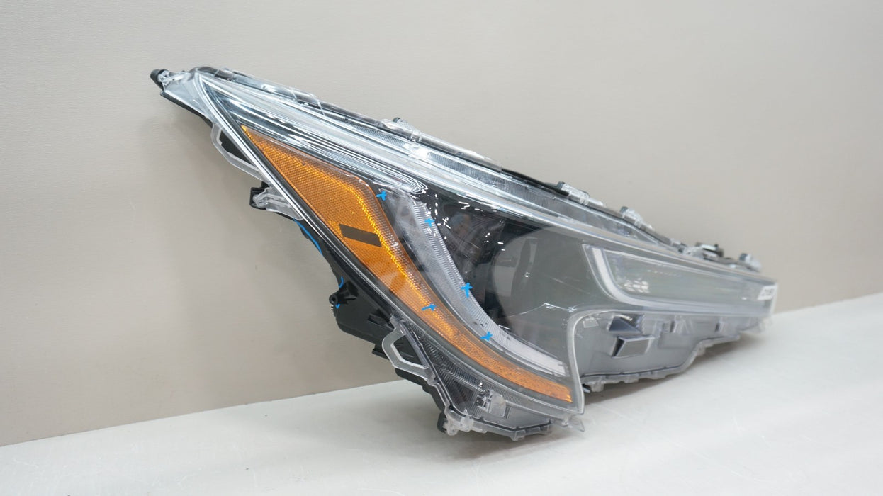 2020-2022 TOYOTA COROLLA FRONT RIGHT PASSENGER SIDE HALOGEN HEADLIGHT OEM