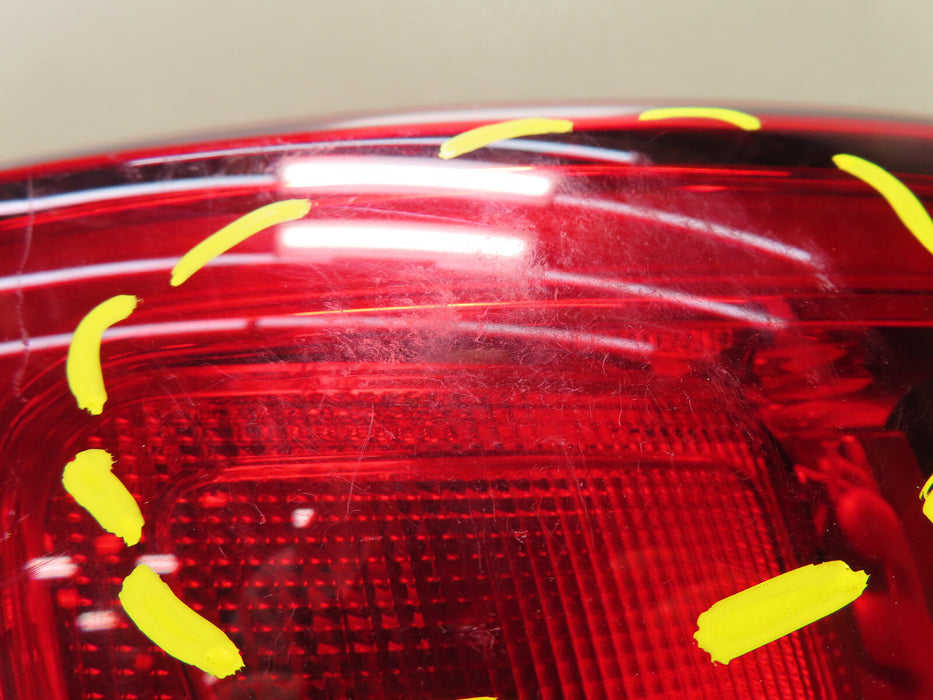 2017 2018 2019 CHRYSLER PACIFICA OUTER LEFT DRIVER SIDE TAIL LIGHT OEM