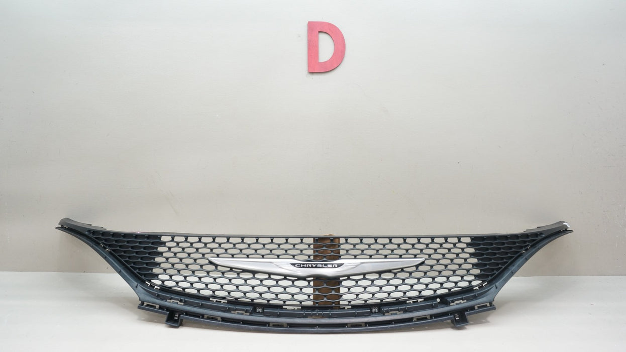 2017-2020 CHRYSLER PACIFICA FRONT UPPER BUMPER GRILLE OEM 68228996A