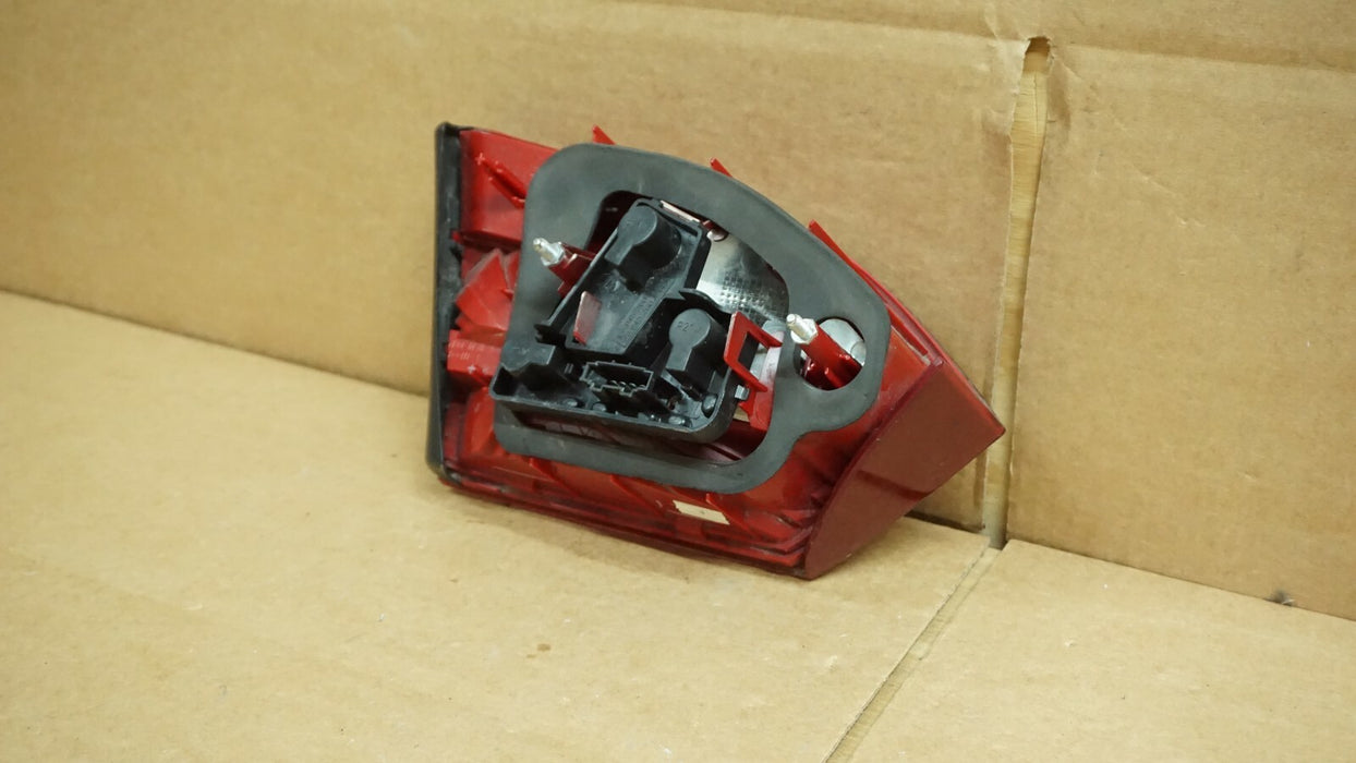 2011-2013 VOLKSWAGEN JETTA REAR RIGHT PASSENGER SIDE INNER TAIL LIGHT LAMP OEM