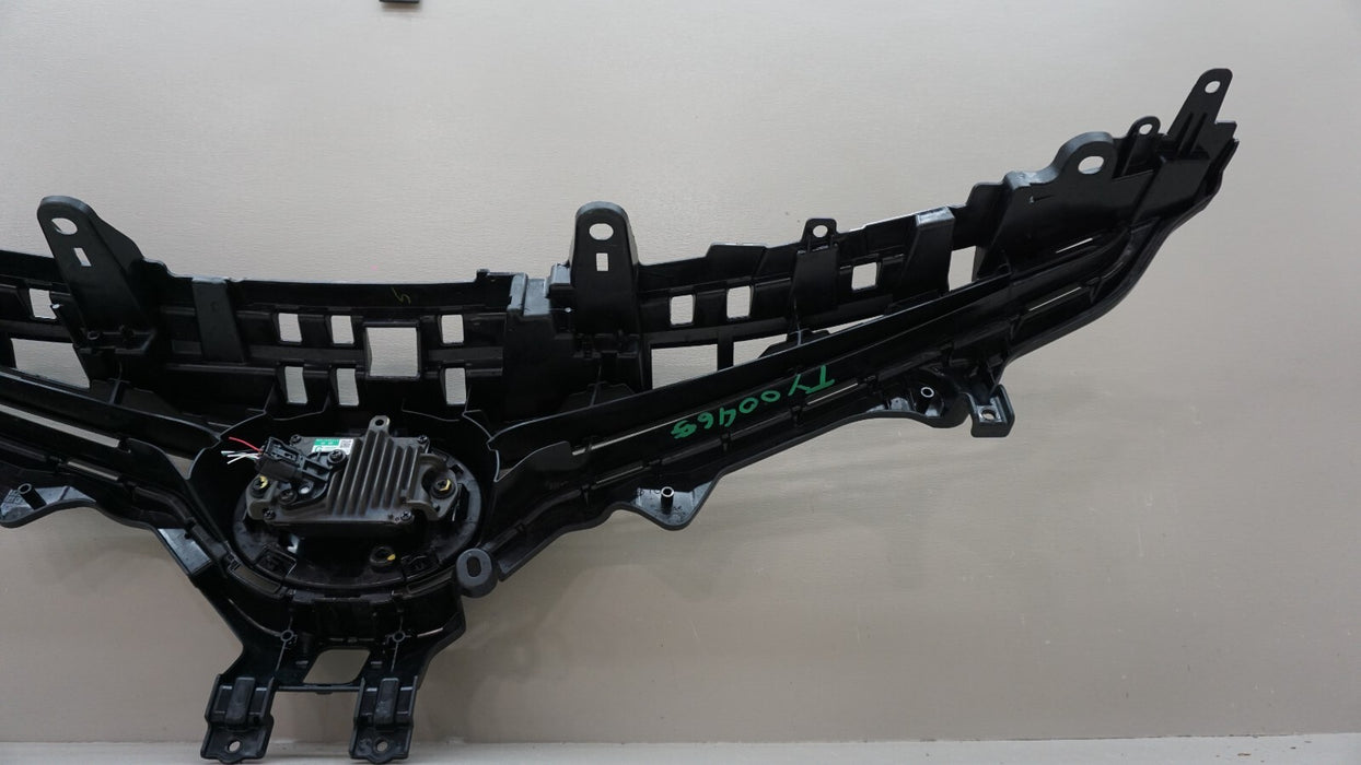 2021-2022 TOYOTA CAMRY FRONT UPPER GRILLE W/BADGE & MODULE 53101-06F50 OEM