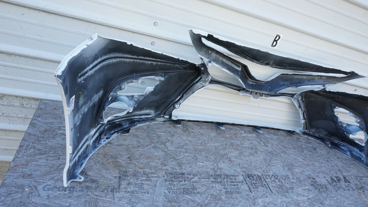 2018-2020 TOYOTA CAMRY FRONT BUMPER COVER PANEL PLASTIC 18 19 20 OEM
