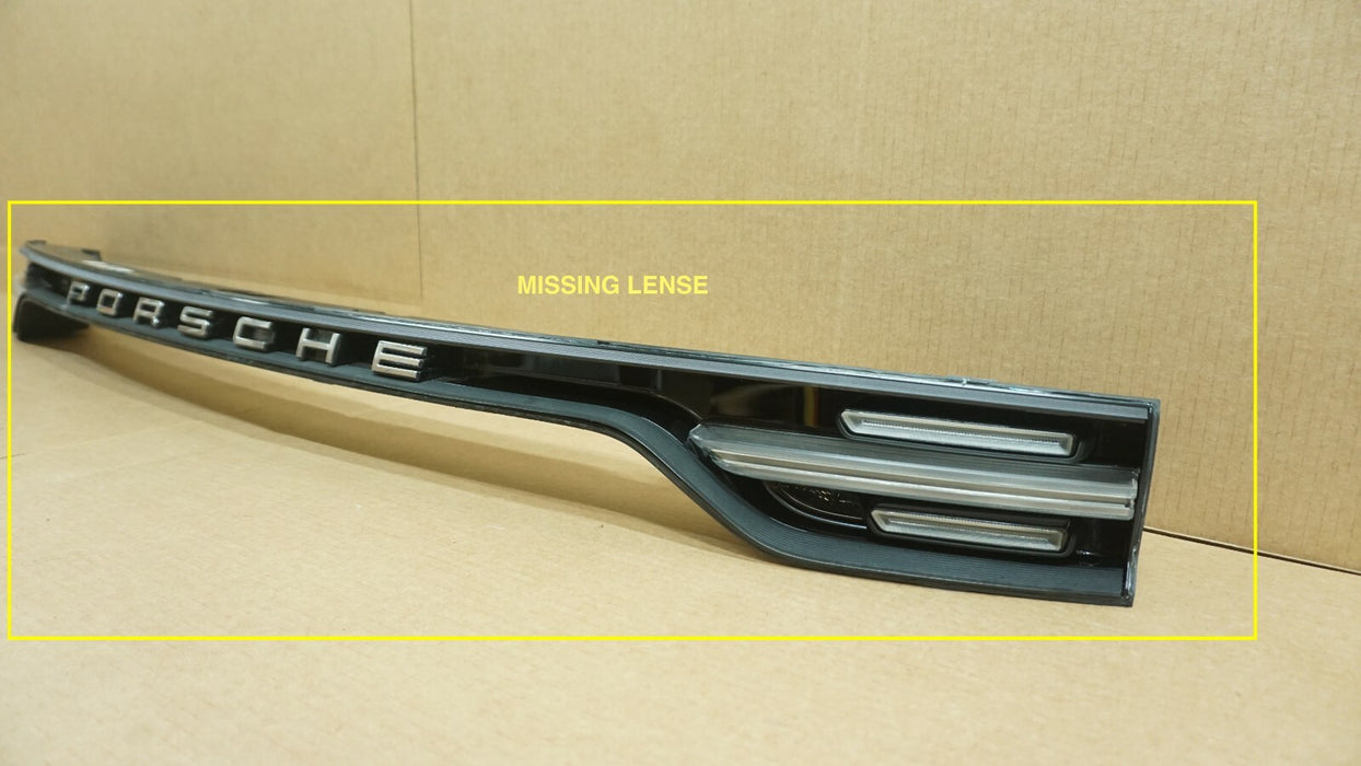 2019-2020 PORSCHE CAYENNE REAR CENTER LIFTGATE TAILGATE LED BRAKE TAIL LIGHT OEM