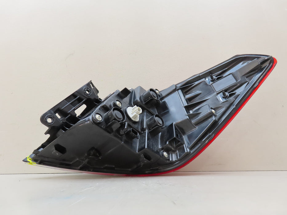 2022-2024 HONDA CIVIC REAR LEFT DRIVER OUTER TAIL LIGHT OEM