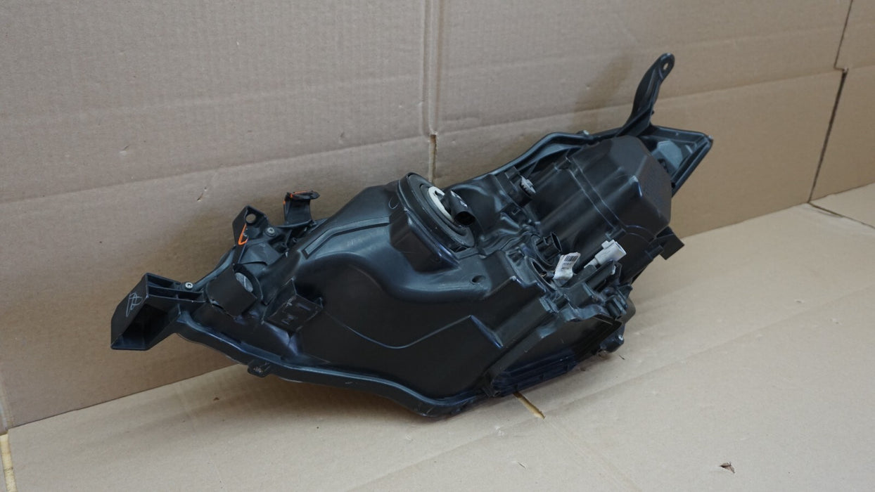 2014-2016 TOYOTA COROLLA FRONT RIGHT PASSENGERS SIDE HEADLIGHT OEM 14 15 16