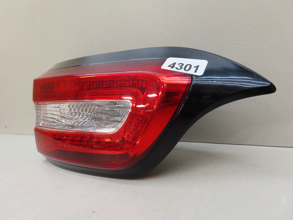 2014-2018 JEEP CHEROKEE REAR LEFT DRIVER SIDE TAIL LIGHT INNER OEM 68102920AC