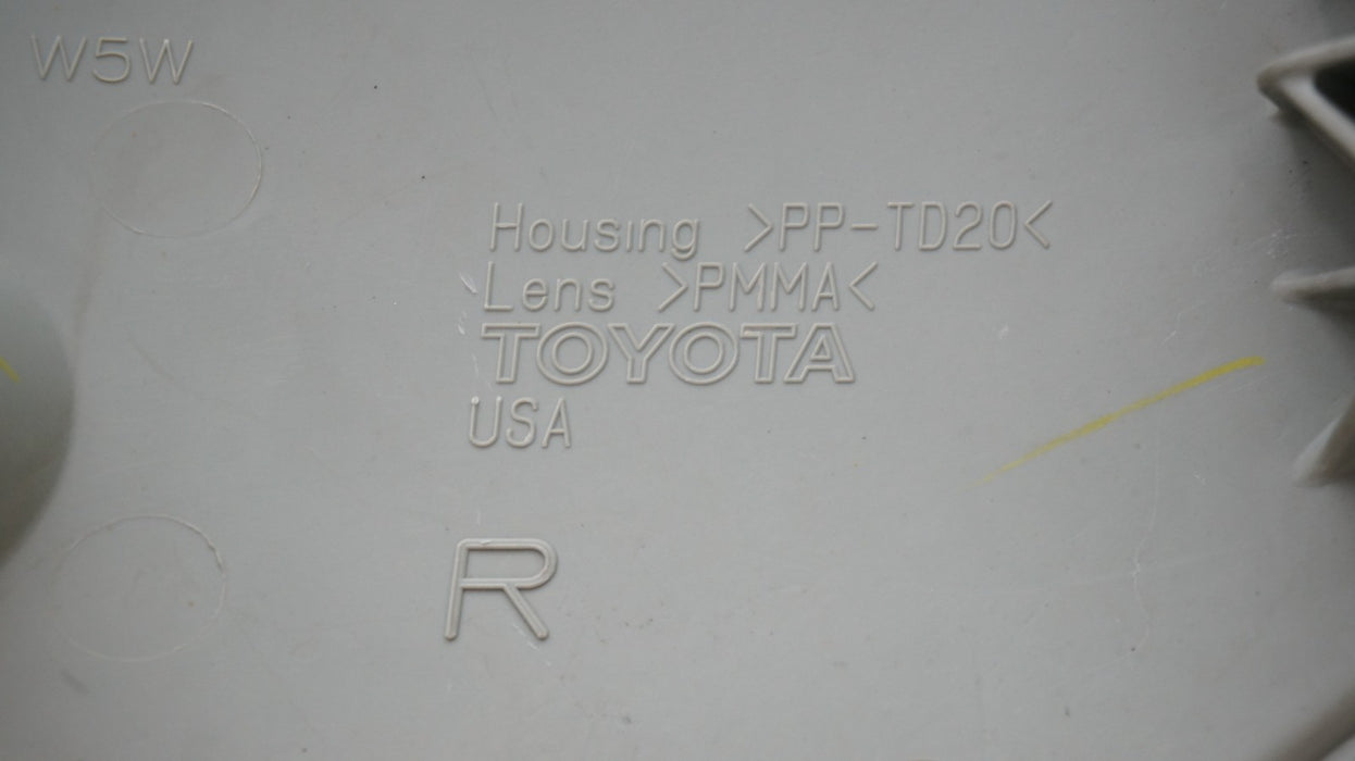 2010-2015 LEXUS RX350 RX450H REAR RIGHT SIDE BUMPER REFLECTOR OEM