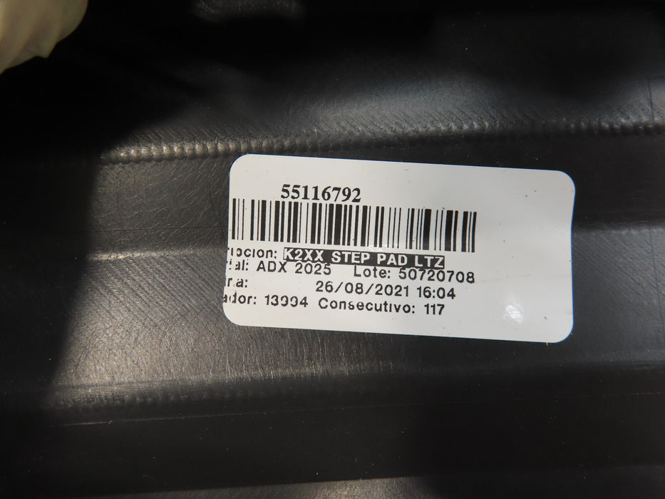 2015-2020 CHEVROLET TAHOE GMC YUKON REAR BUMPER STEP PLATE COVER OEM 29936468