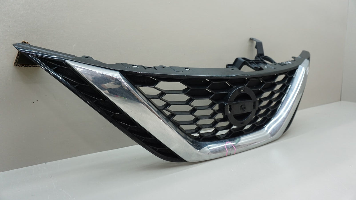 2016-2018 NISSAN SENTRA FRONT UPPER GRILLE 62310 3YU0D OEM 16 17 18