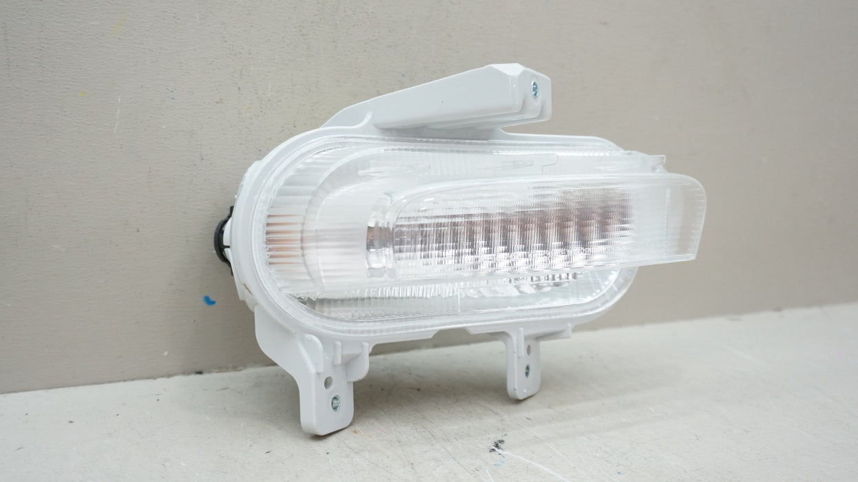 2019-2023 JEEP RENEGADE FRONT RIGHT PASSENGER SIDE TURN SIGNAL LIGHT AFTERMARKET