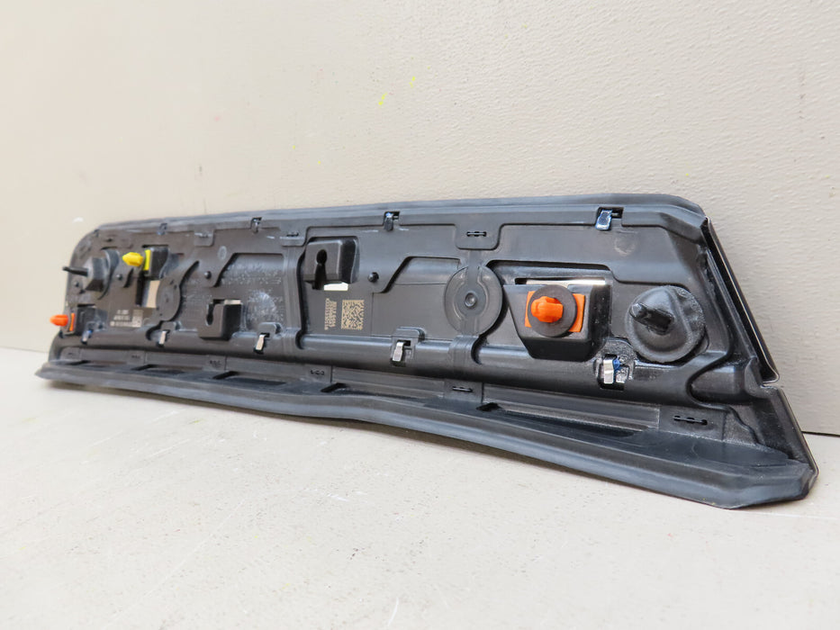 2021-2023 CHEVROLET/GMC YUKON-TAHOE REAR LEFT DRIVER MOLDING OEM 85136434