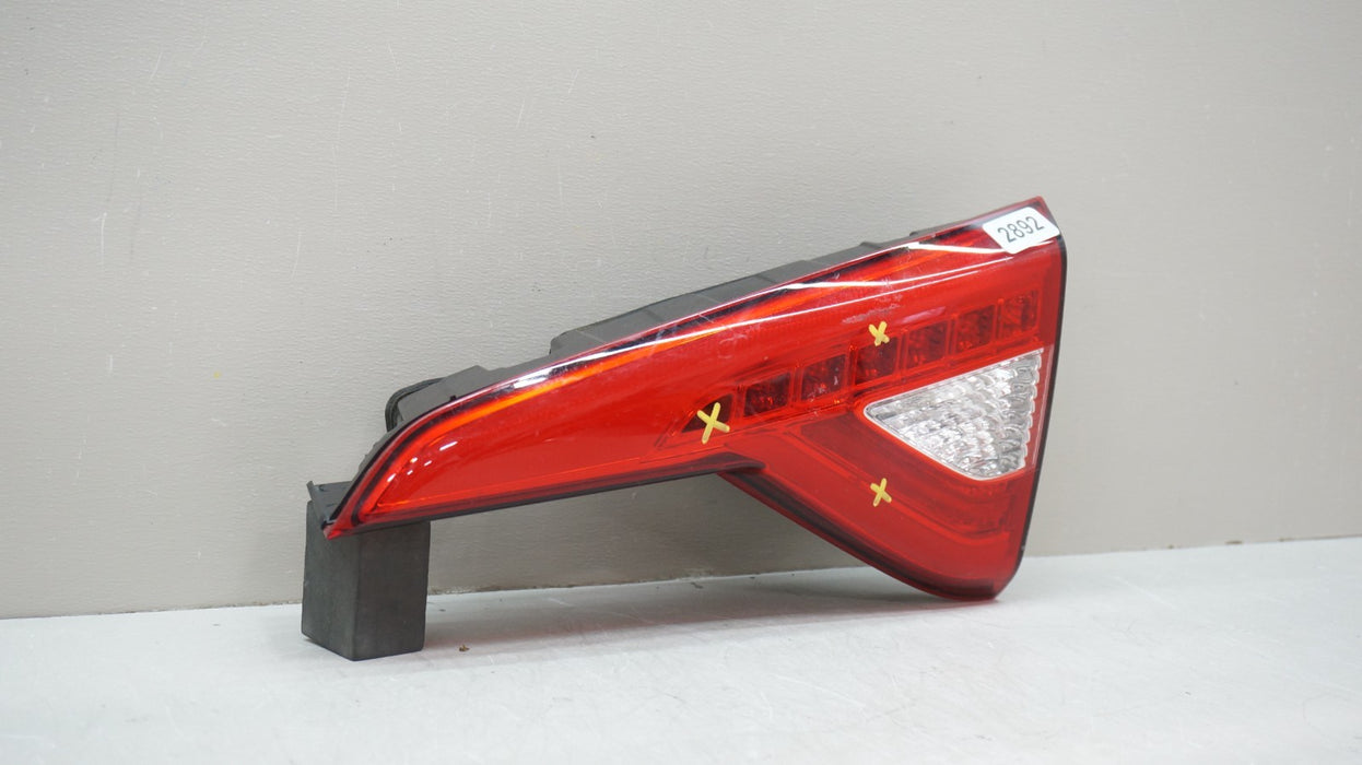 2015-2017 HYUNDAI SONATA REAR RIGHT PASSENGER SIDE INNER TAIL LIGHT OEM