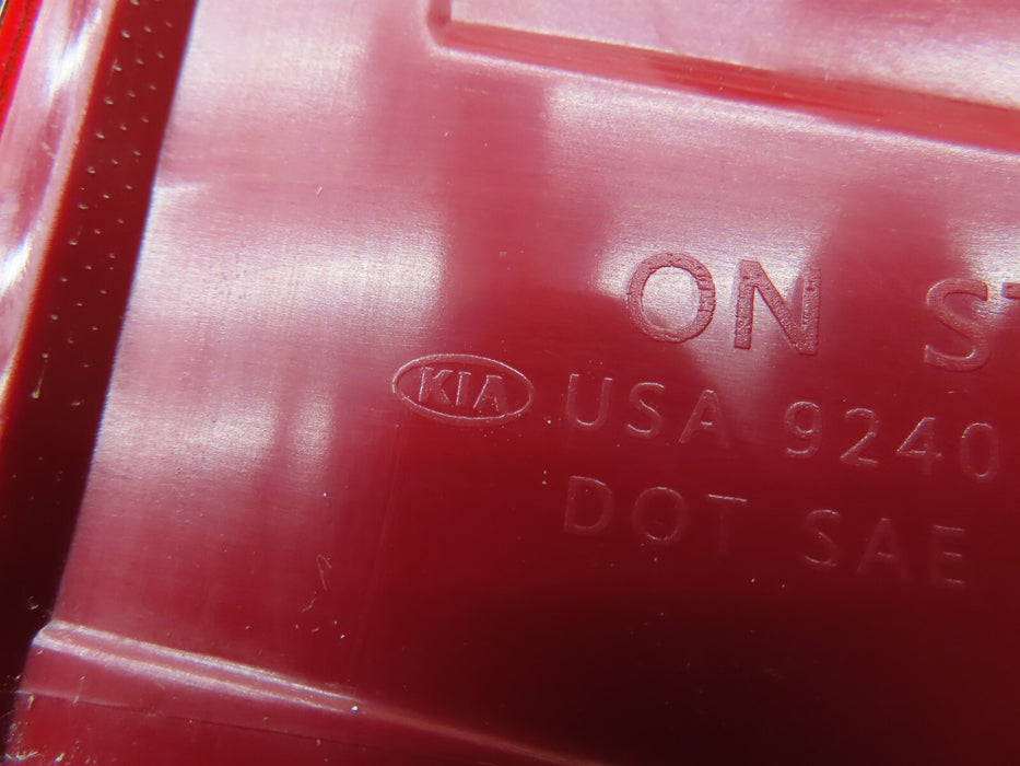 2020-2021 KIA TELLURIDE REAR LEFT DRIVER SIDE TAIL LIGHT LED STOP LAMP OEM