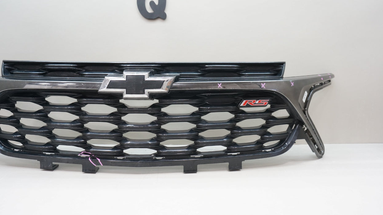 2024-2025 CHEVROLET TRAX RS FRONT BUMPER RADIATOR GRILLE OEM 42769274