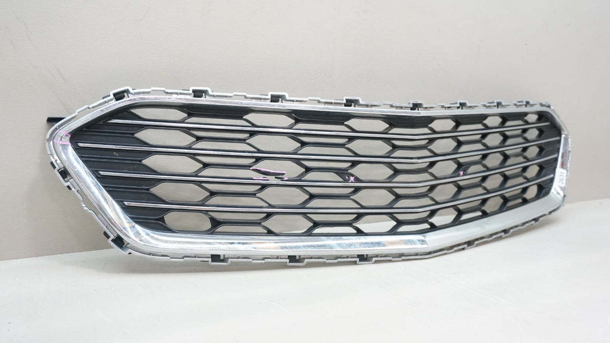 2016-2018 CHEVROLET CRUZE FRONT LOWER RADIATOR GRILLE GRILL 23504329 OEM