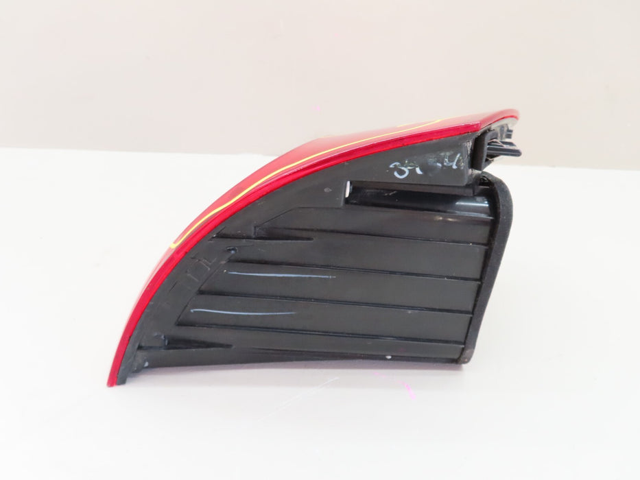 2016-2018 VOLKSWAGEN JETTA REAR RIGHT PASSENGER SIDE OUTER TAIL LIGHT LAMP OEM