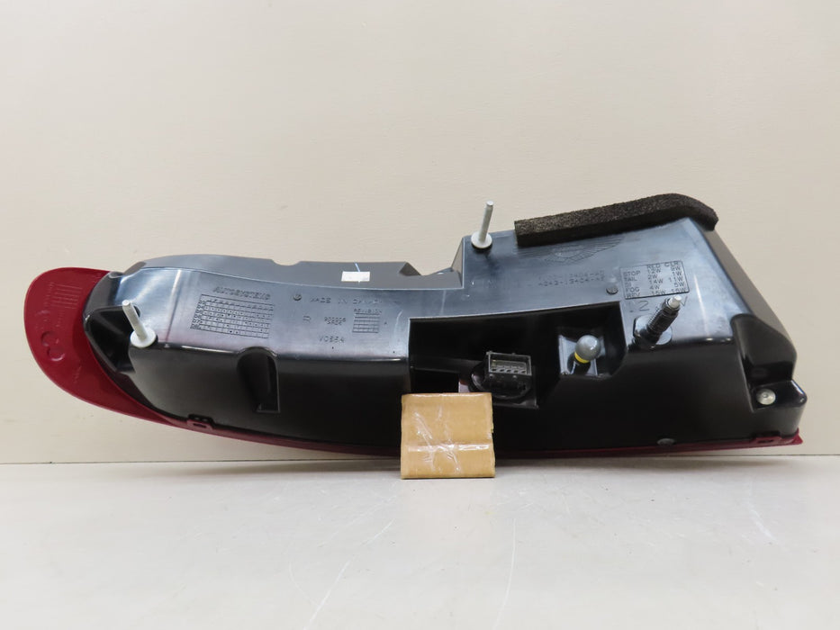 ASTON MARTIN D89,V8 VANTAGE REAR RIGHT PASSENGER SIDE TAIL LIGHT OEM