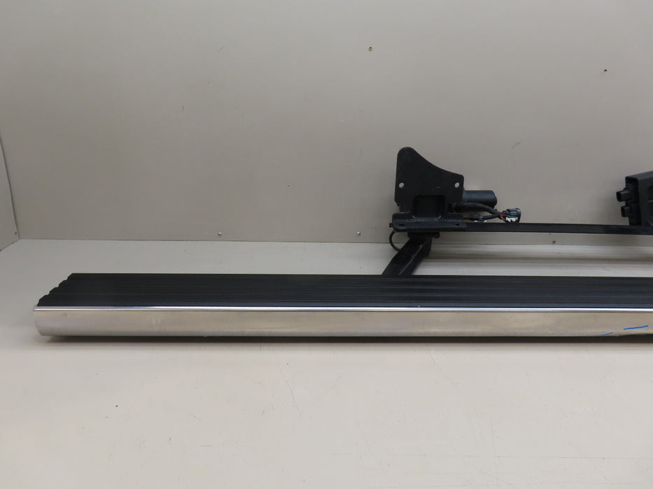 2022-2023 CHEVROLET-GMC SILVERADO/SIERRA 1500 RETRACTING RUNNING BOARD OEM