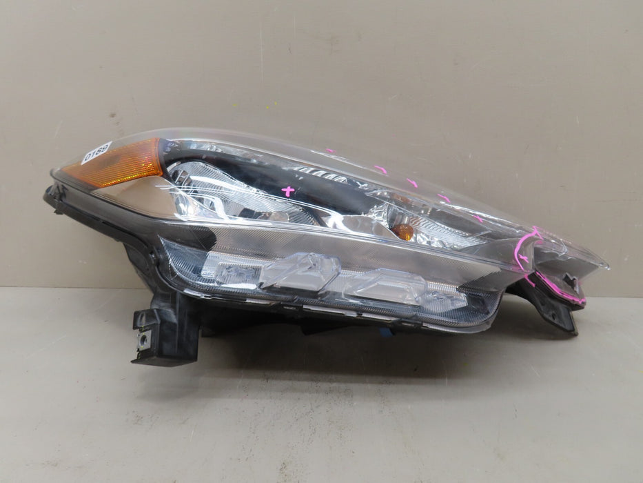 2017-2019 NISSAN VERSA FRONT RIGHT PASSENGER HEADLIGHT HALOGEN OEM 26010-9ME0A