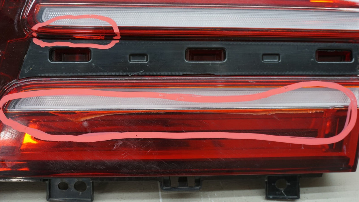 2021 GENESIS GV80 REAR RH RIGHT PASSENGER SIDE INNER TAIL LIGHT OEM