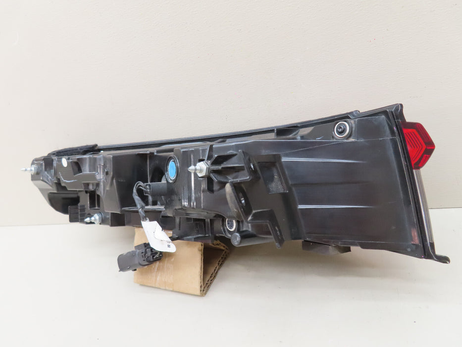 2022-2024 JEEP GRAND CHEROKEE REAR RIGHT PASSENGER OUTER TAIL LIGHT OEM