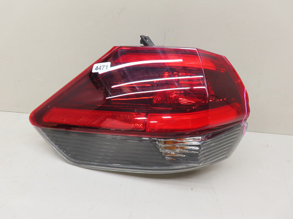 2017-2020 NISSAN ROGUE REAR LEFT DRIVER SIDE OUTER TAIL LIGHT OEM