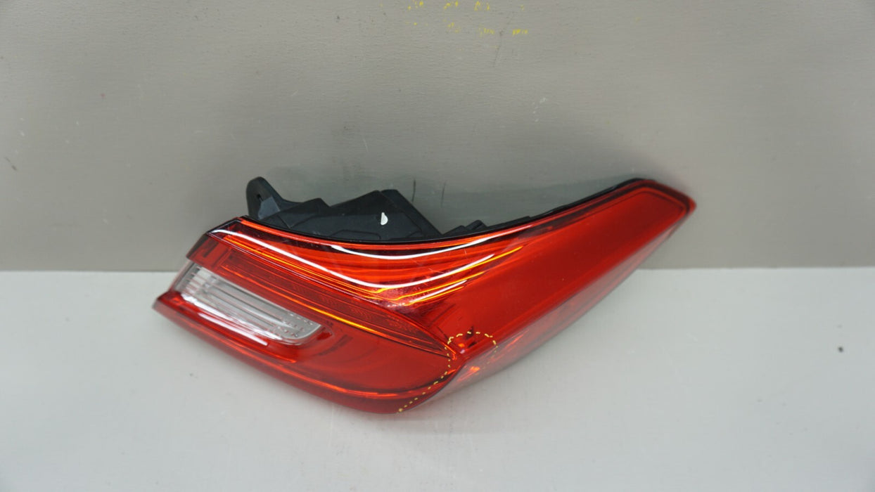 2018-2022 HONDA ACCORD REAR RH RIGHT PASSENGER SIDE OUTER TAIL LIGHT OEM