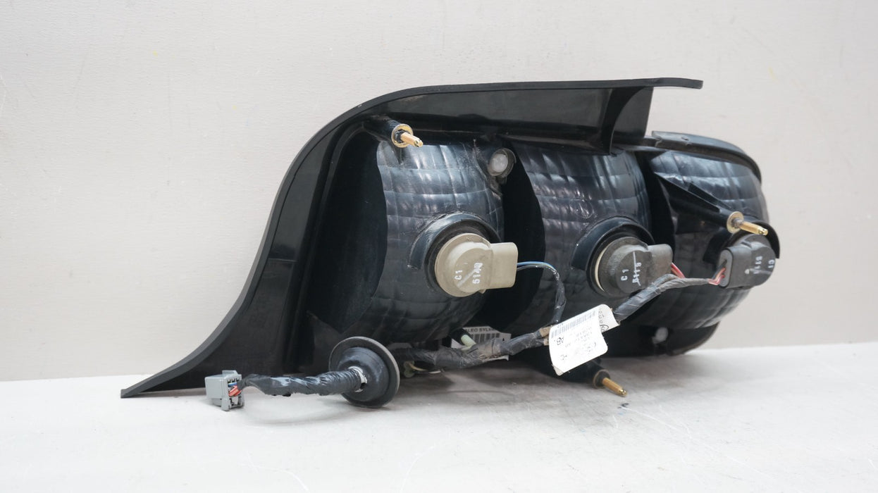 2005-2009 FORD MUSTANG REAR LEFT DRIVER SIDE TAIL LIGHT OEM 5R3T13A412