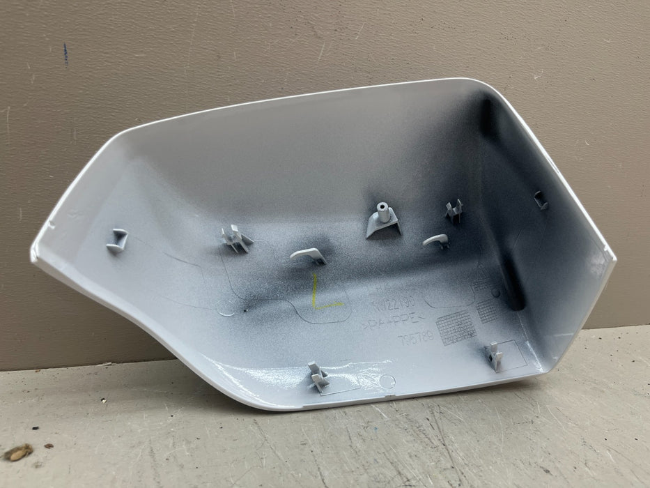 2021-2026 CHEVROLET TAHOE SUBURBAN LH LEFT DRIVER MIRROR CAP WHITE OEM 84703355