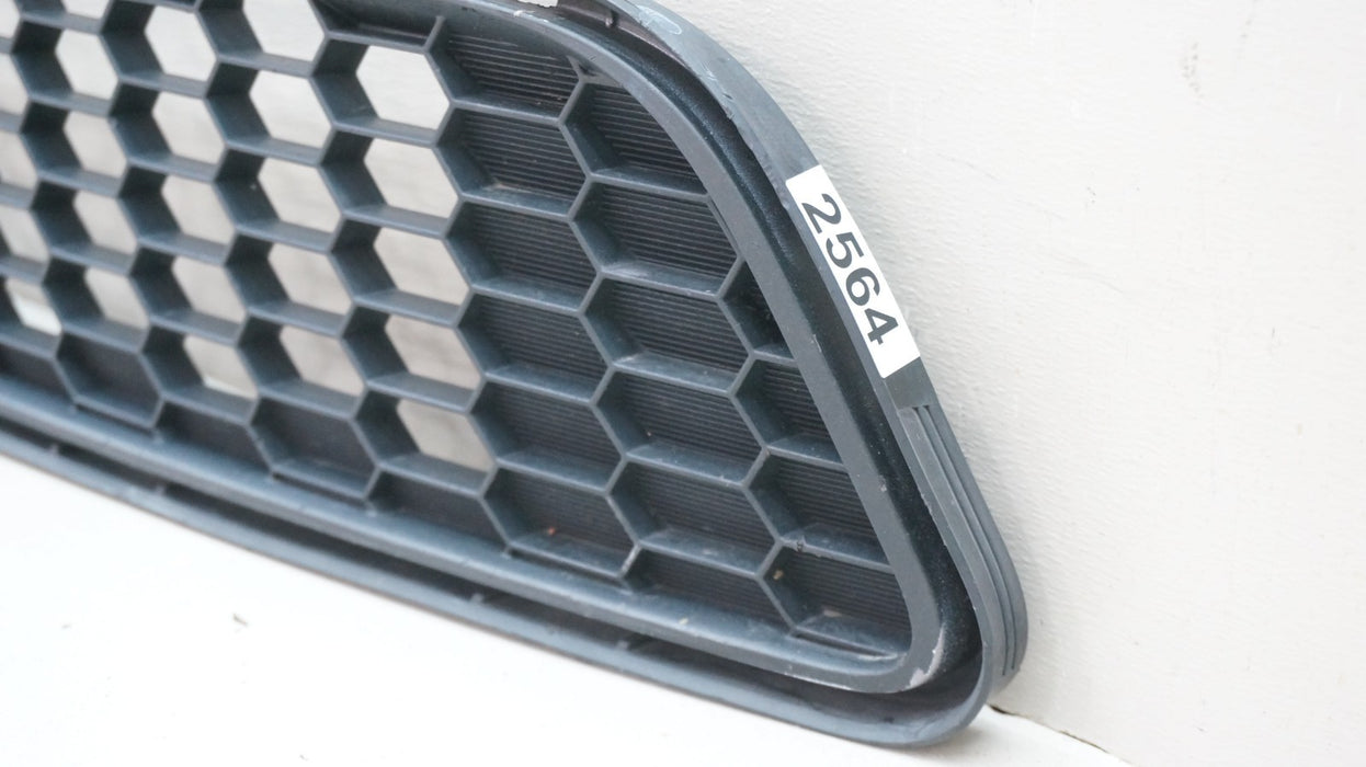 2011-2017 TOYOTA SIENNA FRONT BUMPER LOWER GRILLE GRILL 53112-08010 OEM